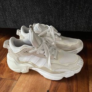 Adidas Ozweego size 8